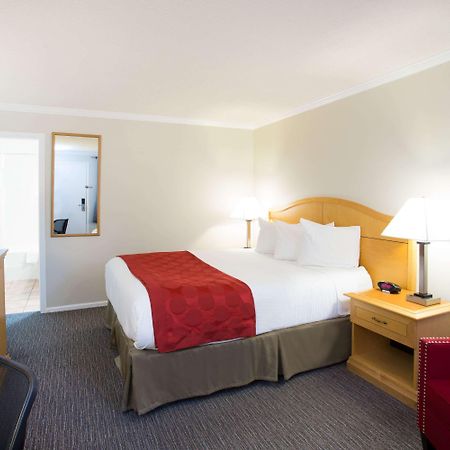 Ramada By Wyndham Duncan Cowichan Valley Extérieur photo