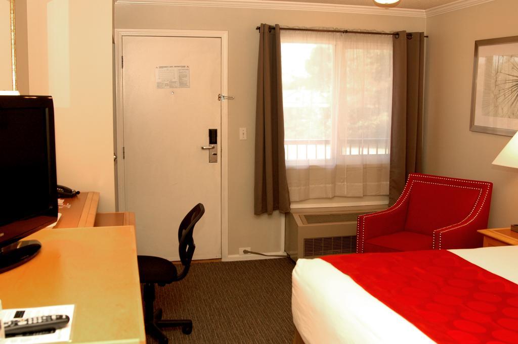 Ramada By Wyndham Duncan Cowichan Valley Extérieur photo