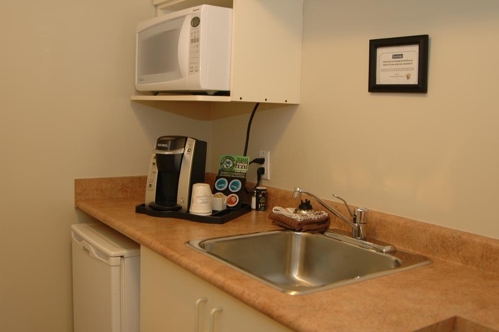 Ramada By Wyndham Duncan Cowichan Valley Extérieur photo